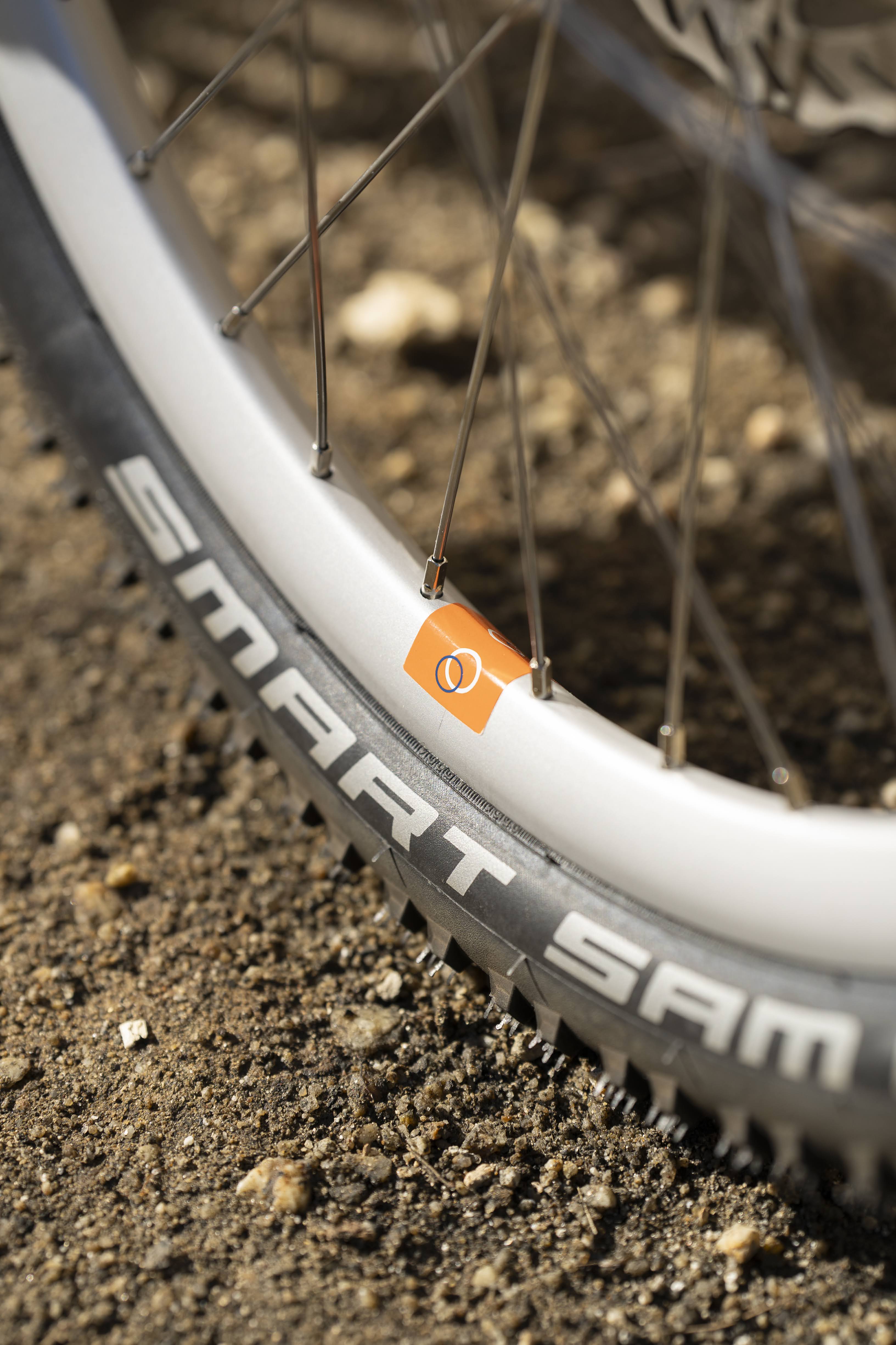 ASTRAL CYCLING Outback Rim - Matte Silver - 20"