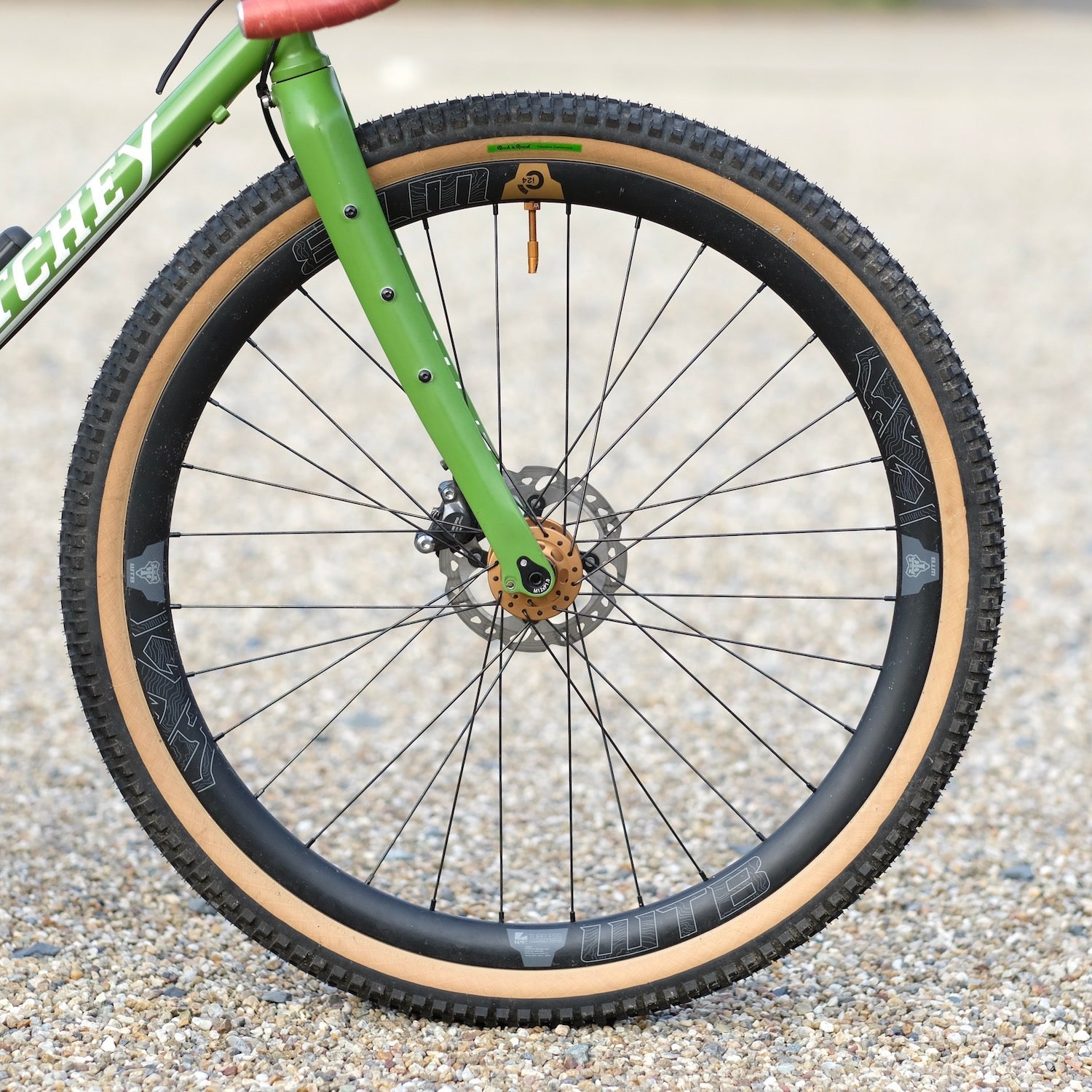 D*a様 BRUCE GORDON rock n' road 700×43c t BRUCE GORDON* rock n' road 700×43c tire (black/skin) - BLUE