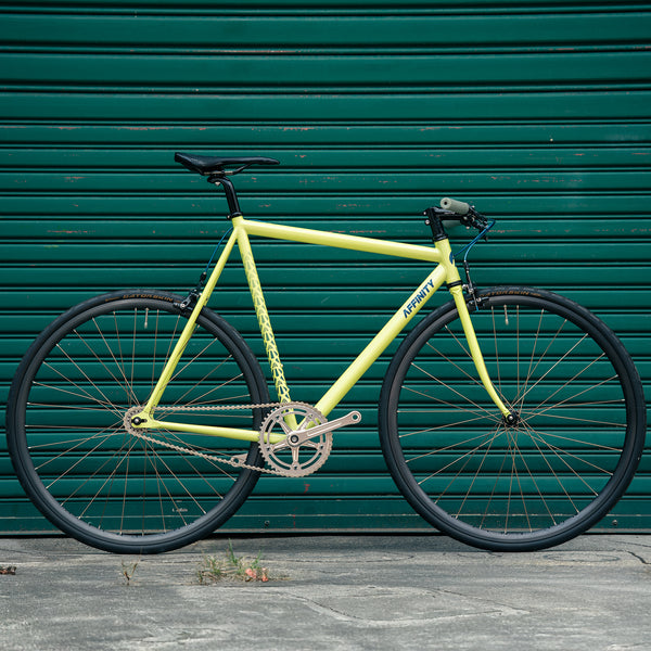 AFFINITY CYCLES Lo Pro Circles Original Complete Bike