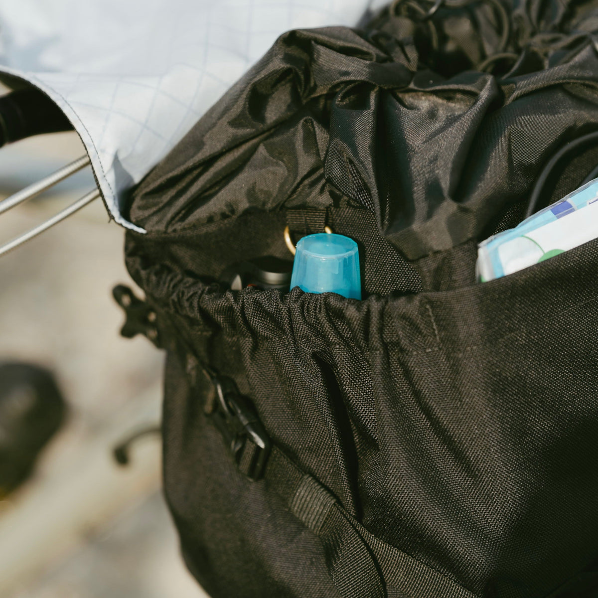 OUTER SHELL Mega Bar Bag