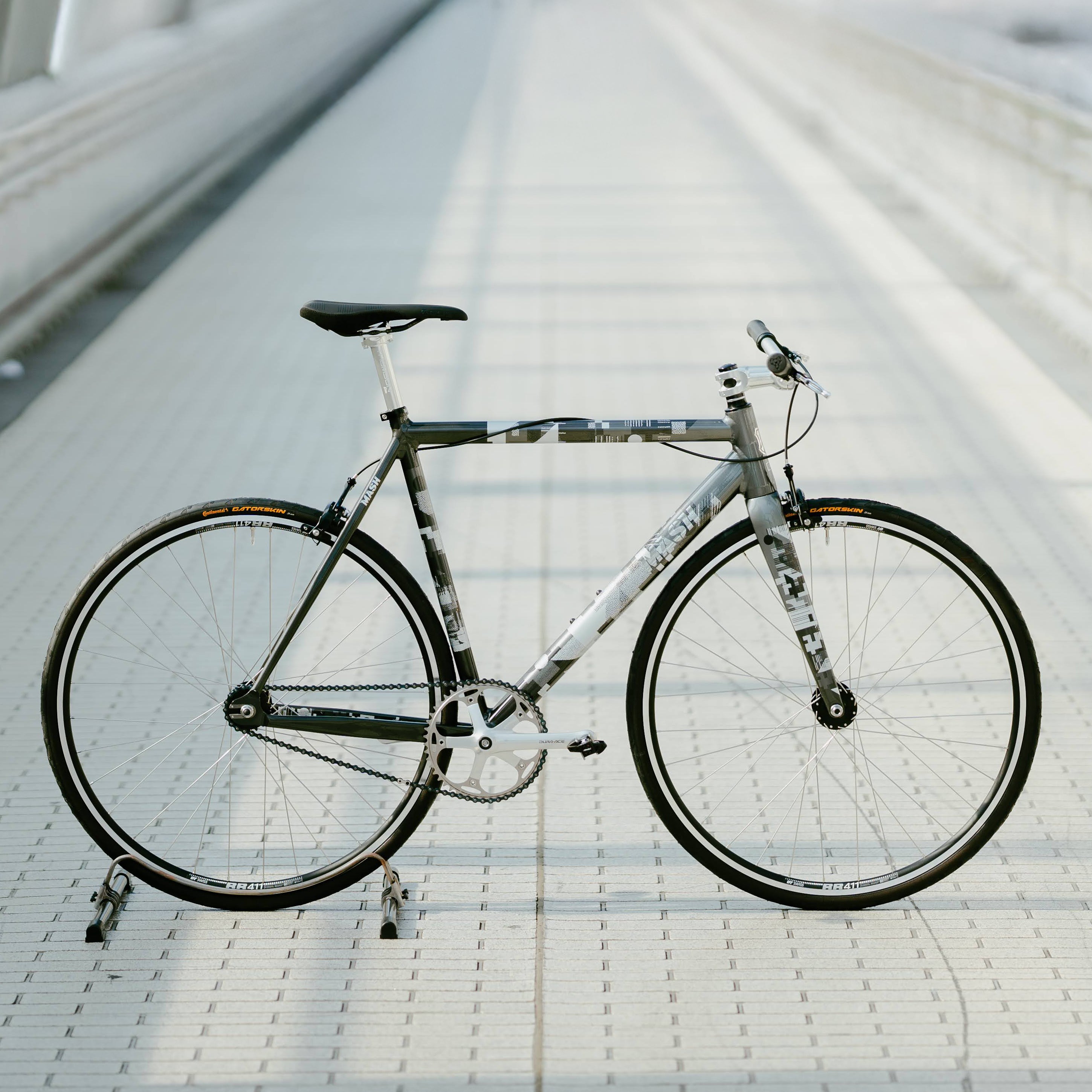 MASH AC-4 Charcoal Silver Circles Original Complete Bike