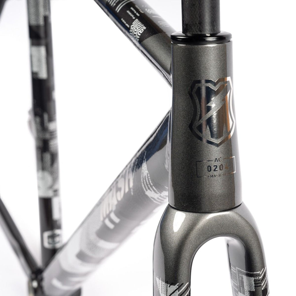 MASH AC-4 Charcoal Silver Frame Set