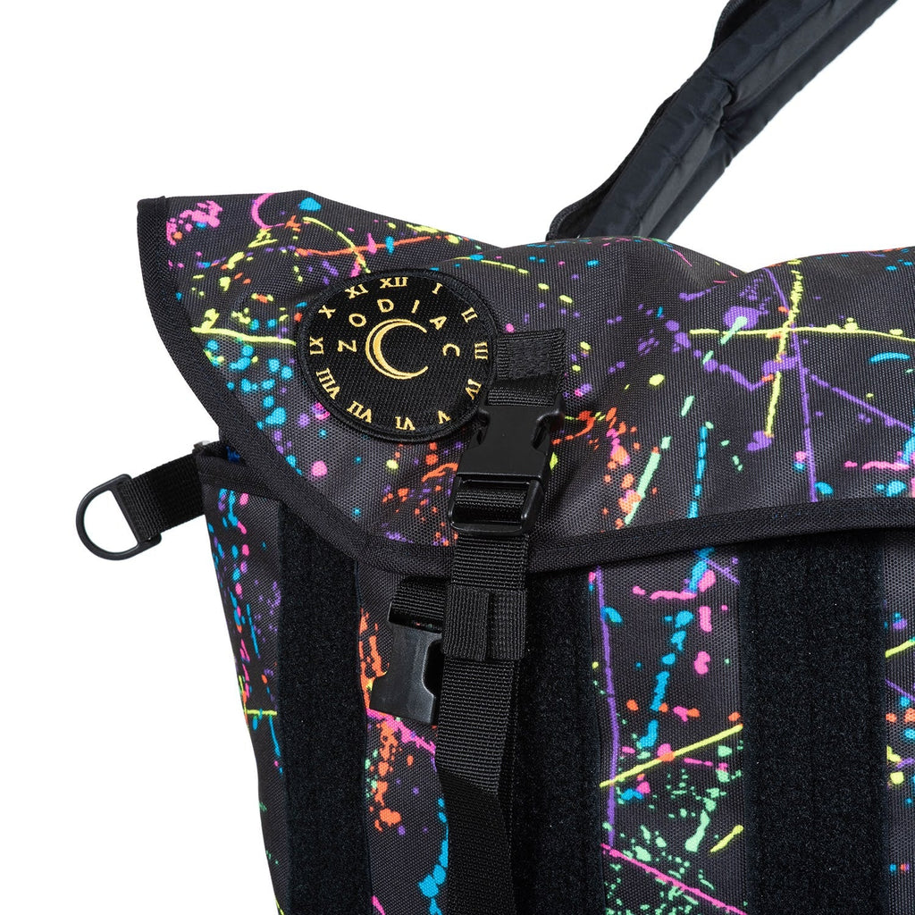 ZODIAC BAGGAGE Sling Messenger Bag / Small