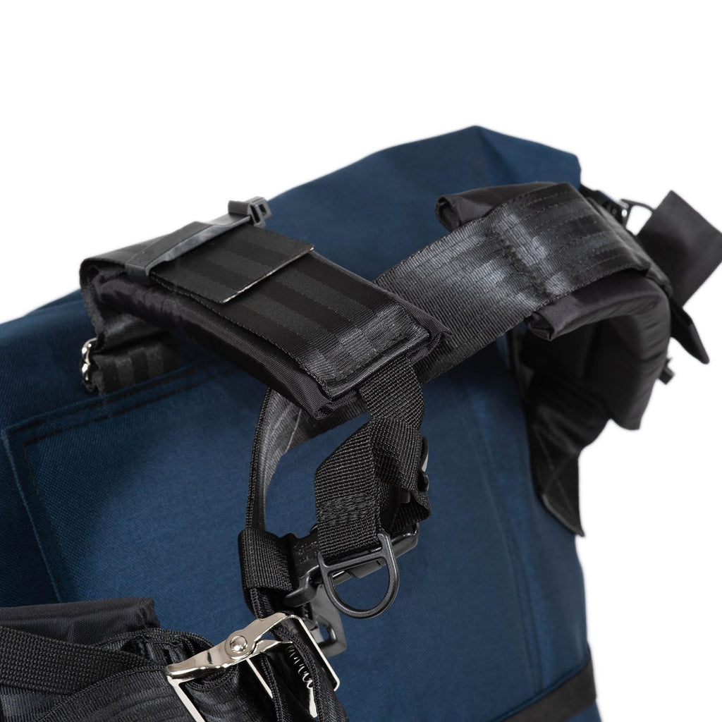 ZODIAC BAGGAGE Sling Messenger Bag / Large