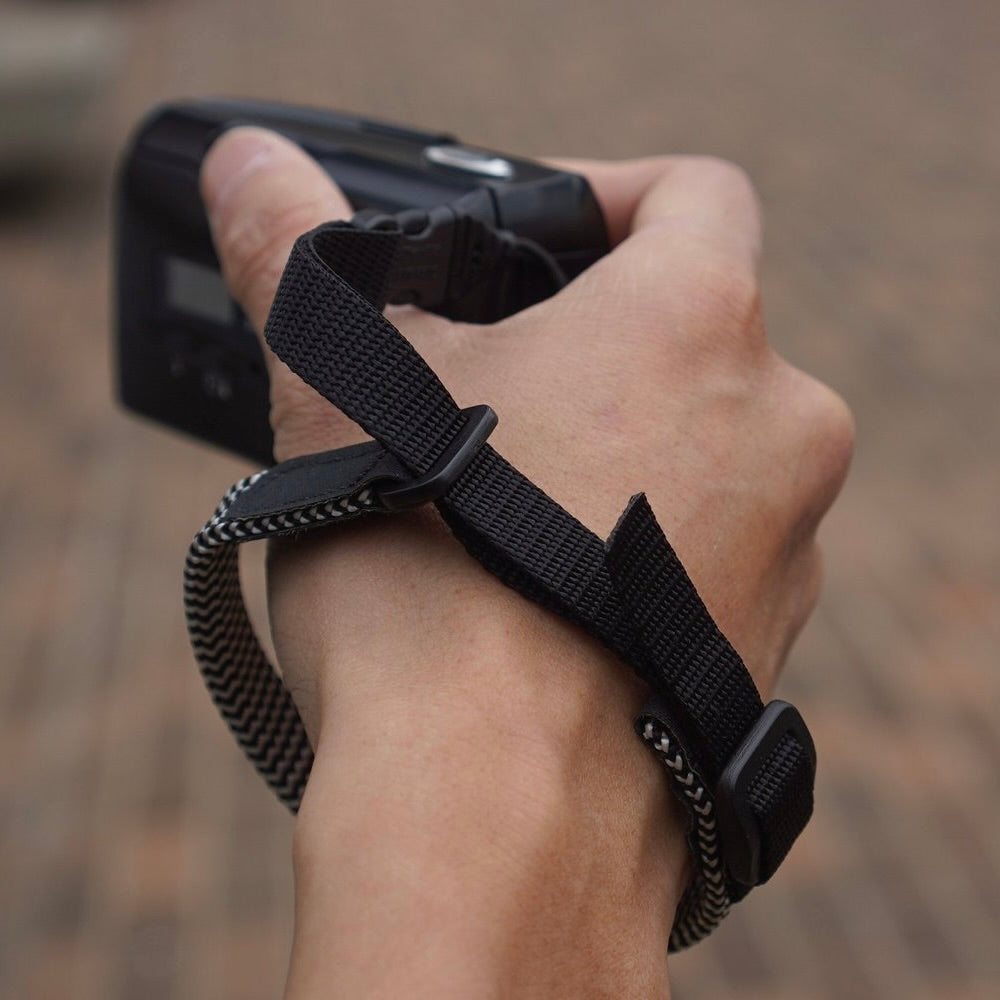 OUTERSHELL Wrist Strap