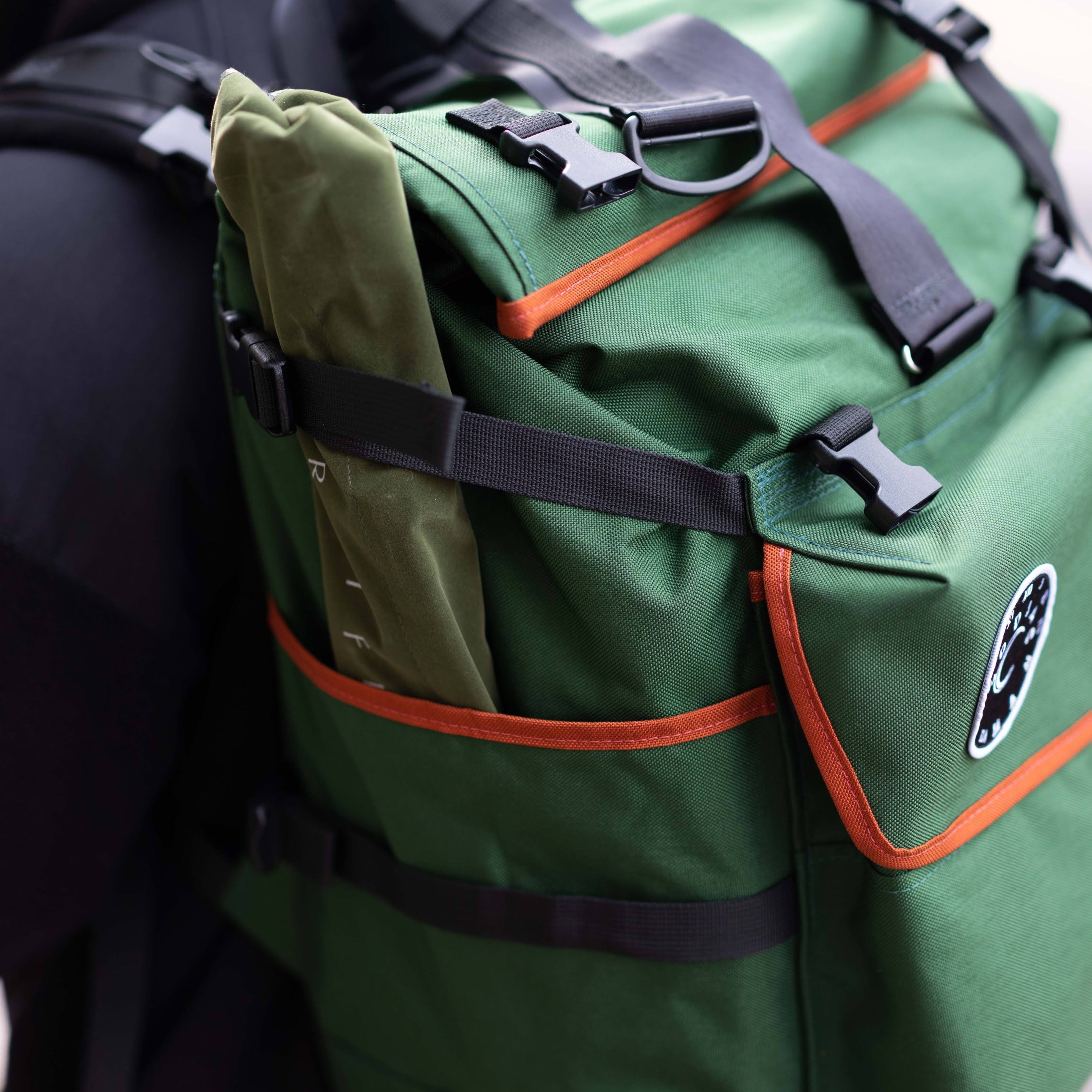 ZODIAC BAGGAGE Roll Top Messenger Bag / Large