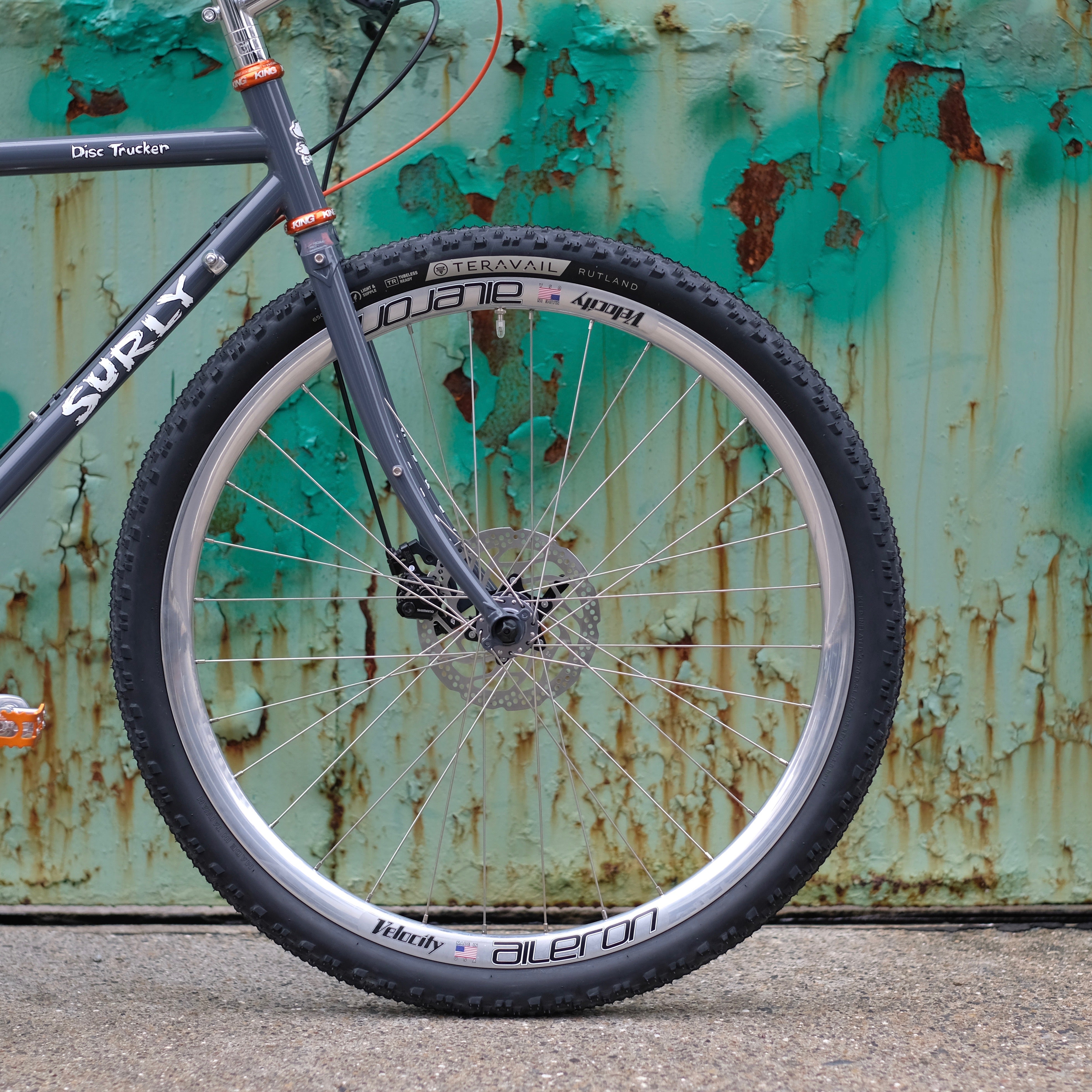 TERAVAIL RUTLAND 700x38C チューブセット Teravail Rutland Tire - 700 x 38, Tubeless, Folding, Black
