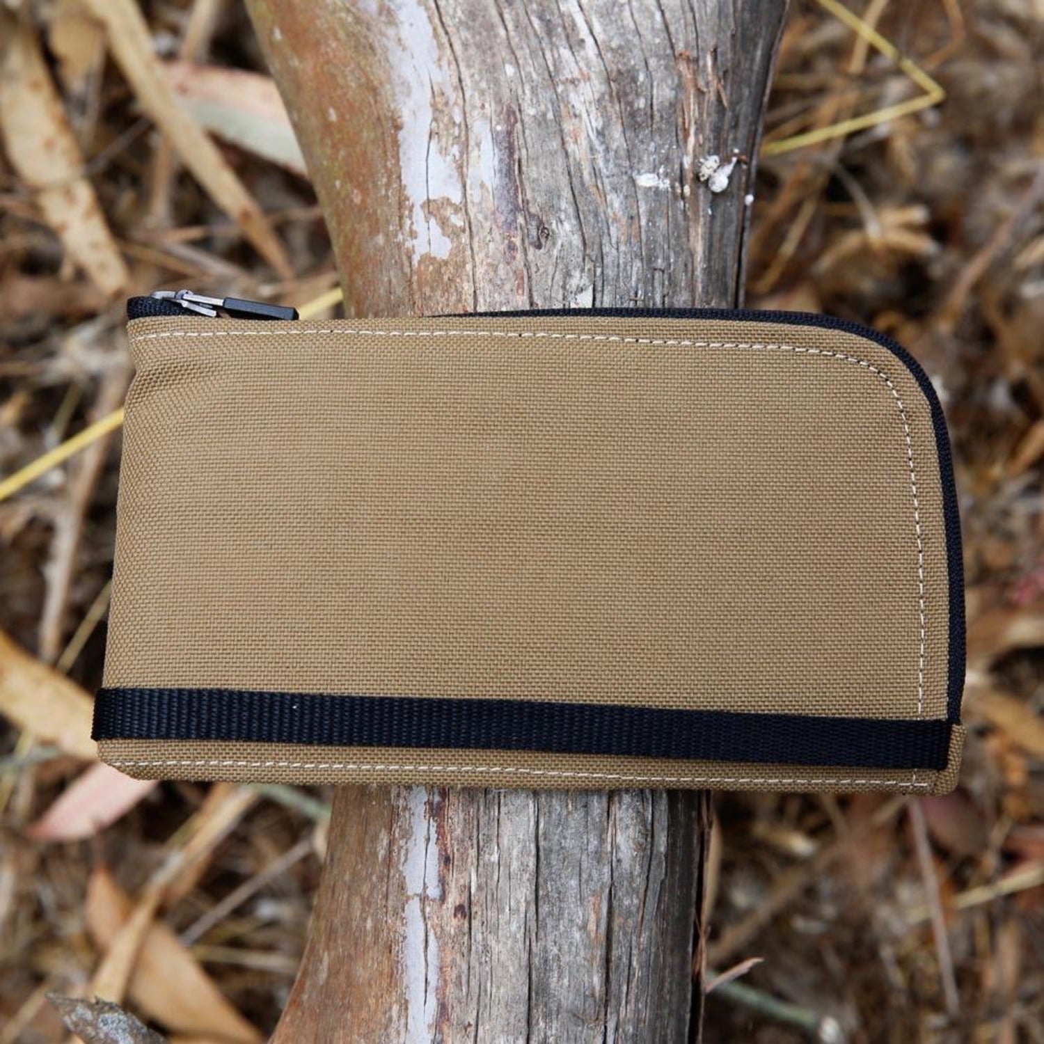 OUTER SHELL ADVENTURE Zip Pouch