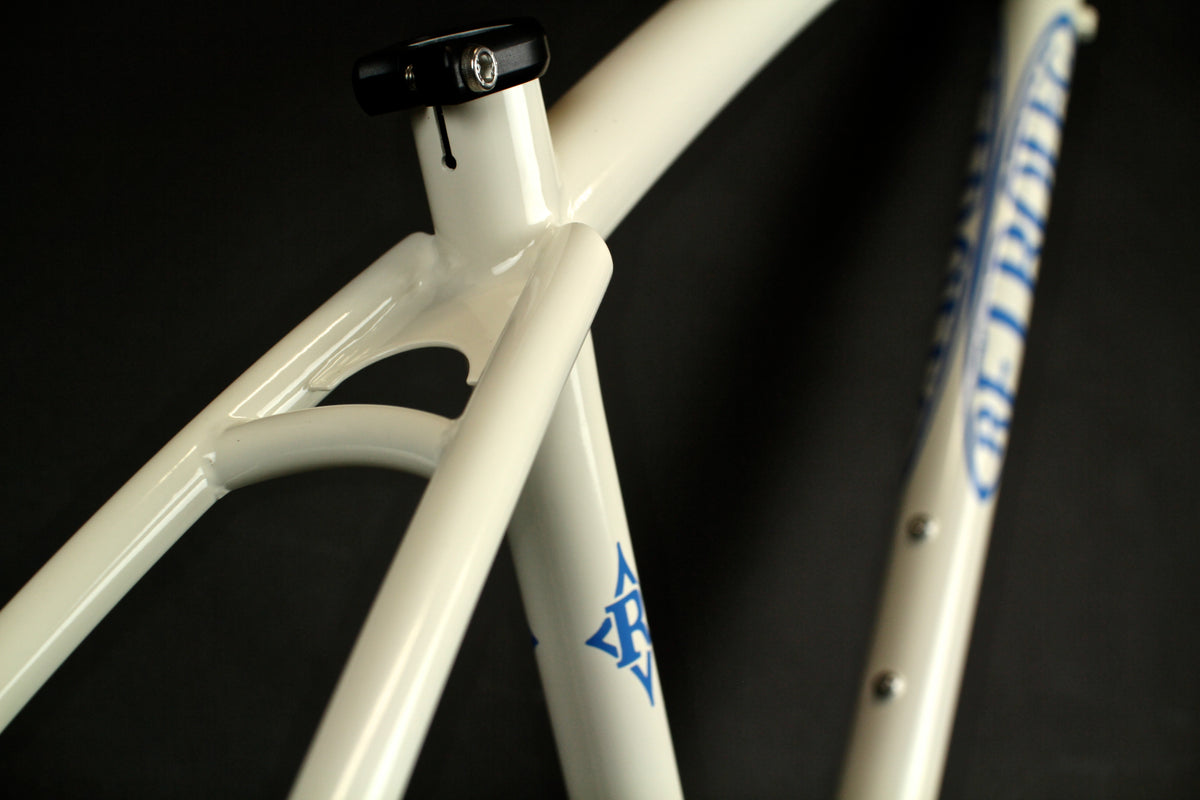RETROTEC 27.5" Half Top ATB / Milk Shake 410